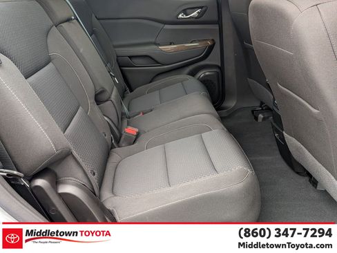 Used 2023 GMC Acadia SLE w/ Driver Convenience Package AWD/4WD image 33