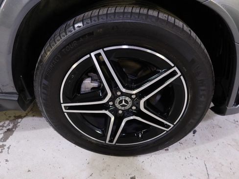 Used 2022 Mercedes-Benz GLE 350 4MATIC w/ AMG Line Exterior image 41