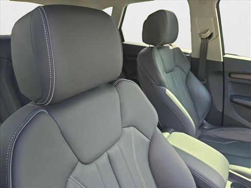 Used 2024 Audi Q5 2.0T Premium Plus w/ Premium Plus Package image 22