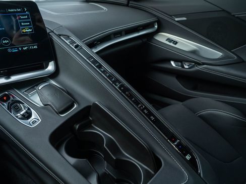 Used 2023 Chevrolet Corvette Stingray w/ Z51 Performance Package image 26