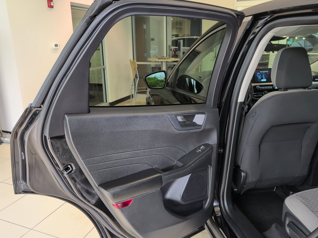 Used 2022 Ford Escape SE w/ Convenience Package AWD/4WD image 27