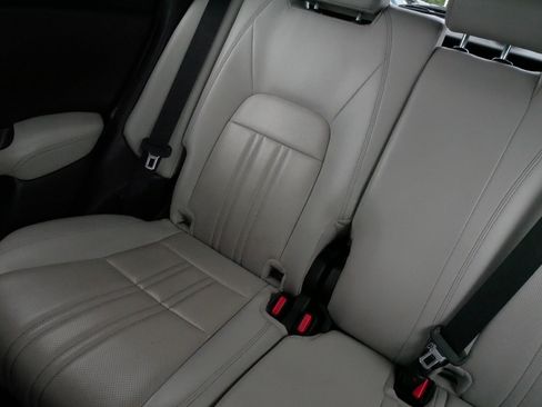 Used 2025 Honda HR-V EX-L image 12