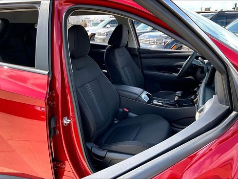 Certified 2025 Hyundai Tucson SEL image 9