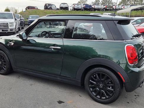 Used 2016 MINI Cooper 2-Door Hardtop image 9