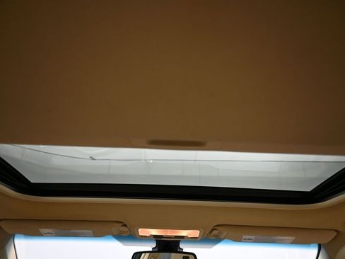 Used 2017 Toyota Camry XLE image 38