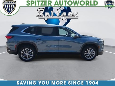 Used 2025 Buick Enclave Preferred AWD/4WD image 10