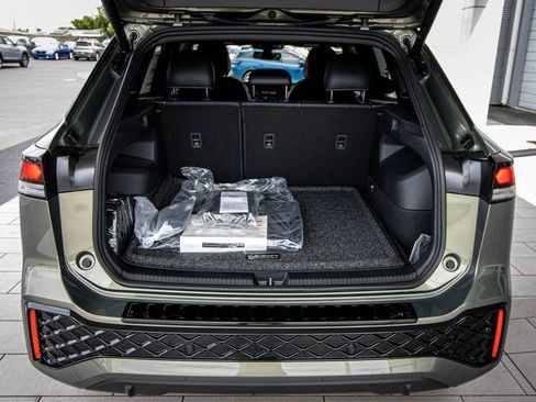 New 2026 Volkswagen Tiguan SE R-Line FWD image 20