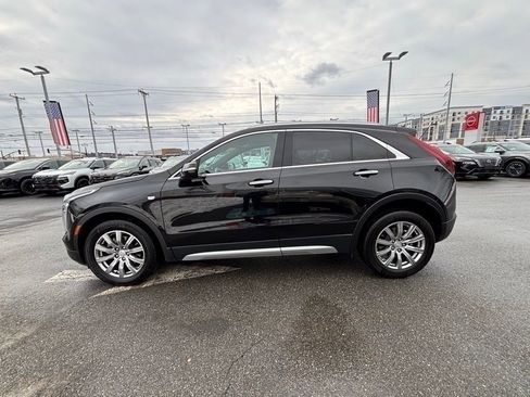 Used 2023 Cadillac XT4 Premium Luxury w/ Cold Weather Package image 6