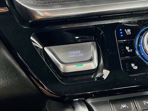 Used 2023 GMC Sierra 1500 Denali w/ Technology Package AWD/4WD image 16