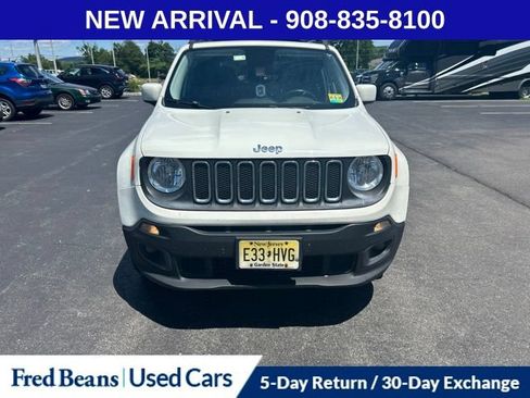 Used 2017 Jeep Renegade Latitude AWD/4WD image 2