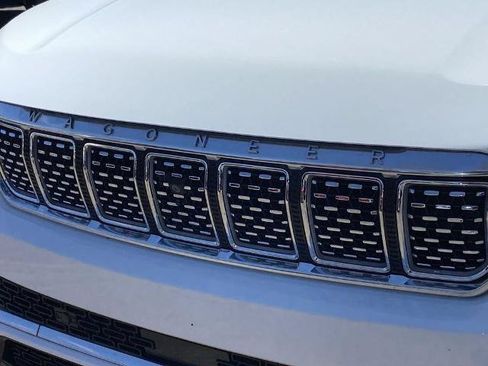 Used 2023 Jeep Grand Wagoneer 4WD w/ Flexible Seating Group image 28