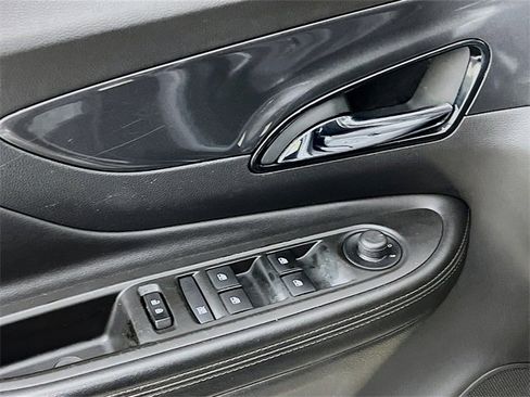 Used 2019 Buick Encore Preferred image 9