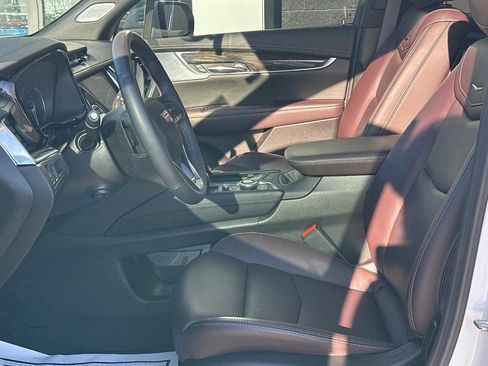 Certified 2024 Cadillac XT6 Premium Luxury image 17