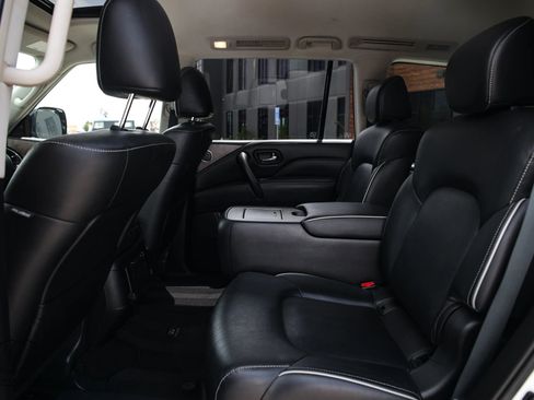 Used 2021 INFINITI QX80 Premium Select w/ All-Season Package AWD/4WD image 24
