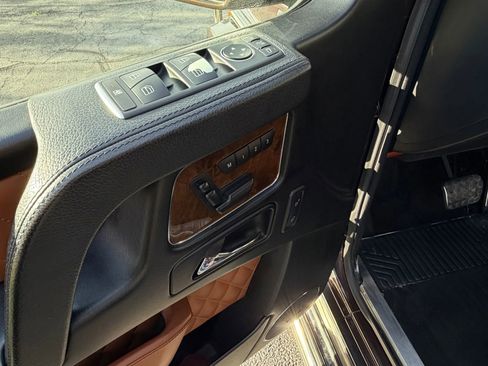 Used 2016 Mercedes-Benz G 63 AMG 4MATIC image 17
