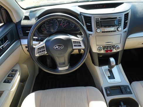 Used 2013 Subaru Outback 2.5i Premium AWD/4WD image 20