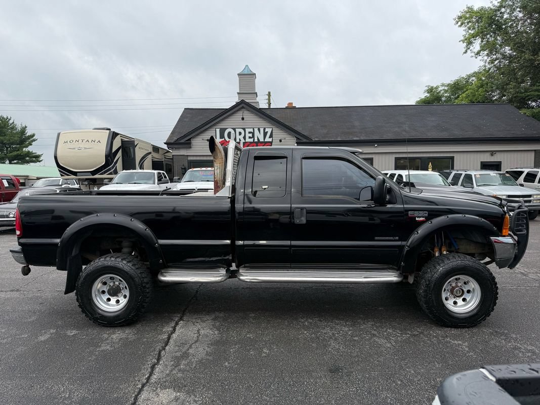 Used 2001 Ford F250 Lariat AWD/4WD image 2