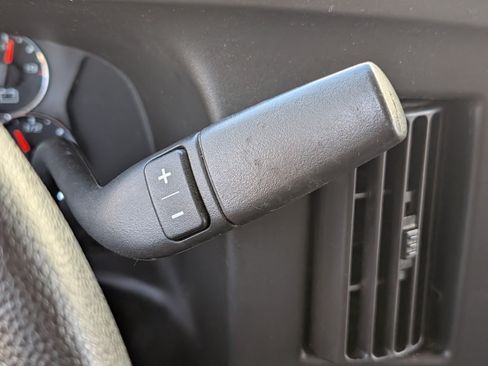 Used 2019 Chevrolet Express 2500 LT w/ LT Preferred Equipment Group RWD image 17