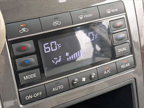Used 2017 Nissan Quest SV FWD image 14