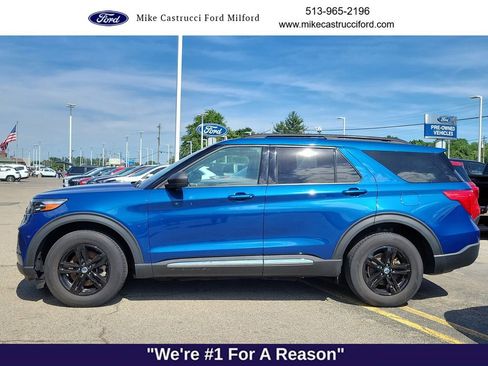 Certified 2021 Ford Explorer XLT AWD/4WD image 2