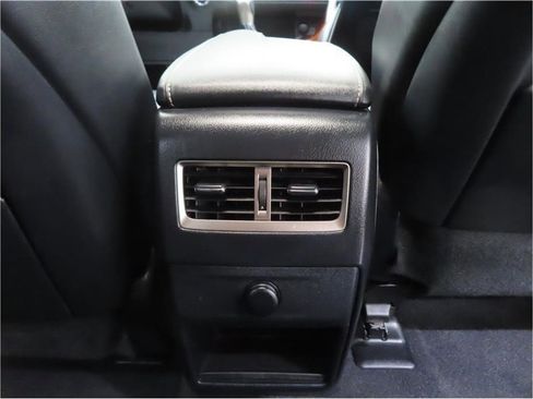 Used 2018 Lexus RX 450hL Luxury image 25