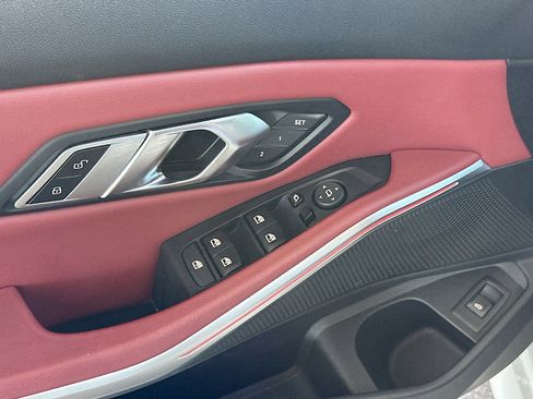 Used 2022 BMW 330i Sedan w/ M Sport Package image 18