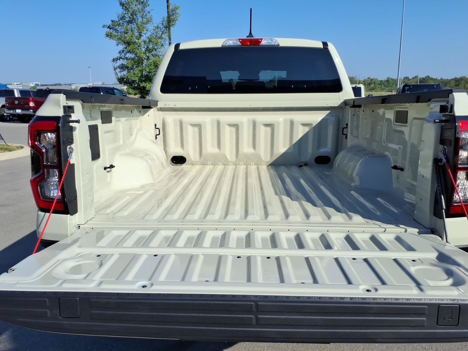 New 2026 Ford Ranger XLT w/ Trailer Tow Package AWD/4WD image 15