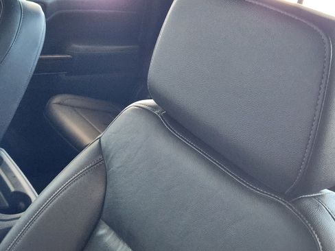 Used 2021 Chevrolet Silverado 1500 LT Trail Boss w/ Convenience Package II image 16