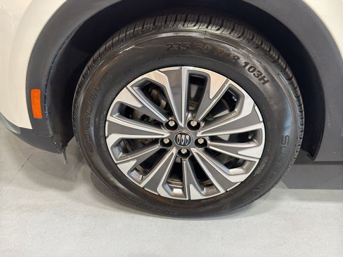 Used 2024 Buick Envision Preferred AWD/4WD image 9