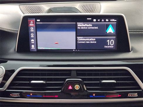 Used 2022 BMW ALPINA B7 xDrive w/ Luxury Rear Seating Package image 17