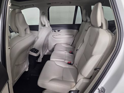 Used 2020 Volvo XC90 T5 Momentum w/ Protection Package FWD image 24