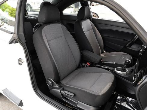 Used 2018 Volkswagen Beetle 2.0T S FWD image 30