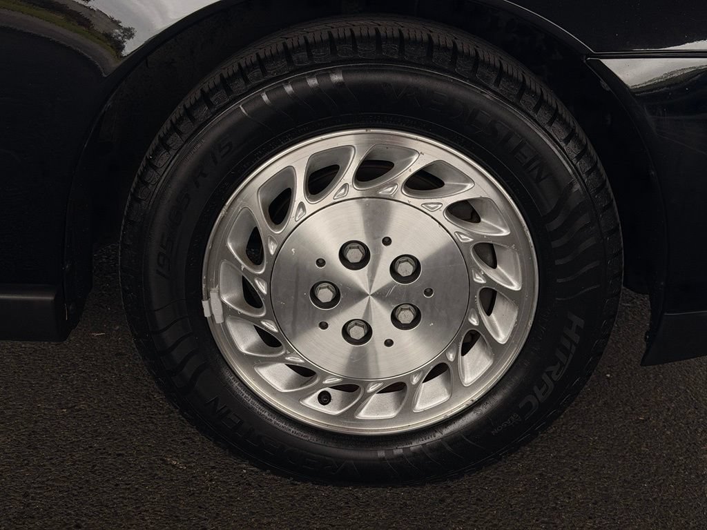 Used 2001 Saturn L-Series L200 FWD image 57