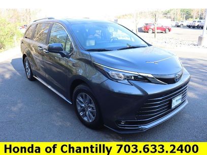 Used 2025 Toyota Sienna XLE