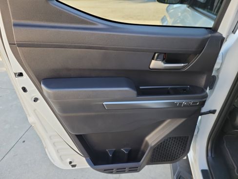 Used 2024 Toyota Tacoma TRD Off-Road image 28