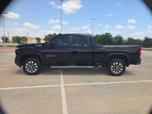 Used 2025 Chevrolet Silverado 2500 Custom w/ Custom Value Package AWD/4WD image 6