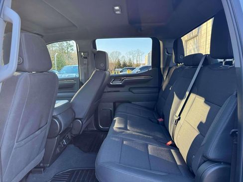 Used 2025 Chevrolet Silverado 1500 LT AWD/4WD image 11