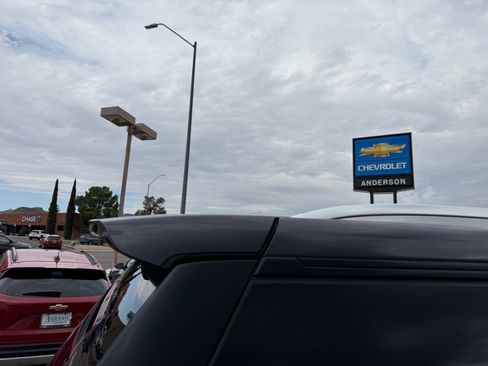 Used 2023 Chevrolet Tahoe Premier w/ Premium Package AWD/4WD image 7