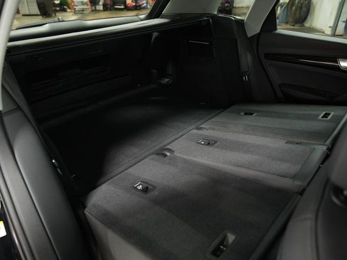 Used 2019 Audi Q5 2.0T Premium w/ Convenience Package image 17