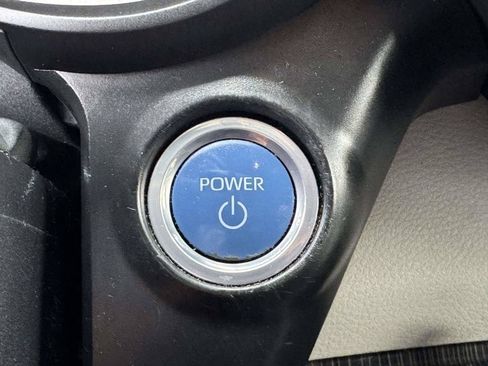 Used 2021 Toyota Sienna Limited FWD image 9