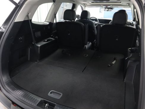 Used 2025 Kia Telluride S FWD image 14