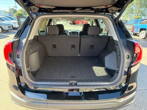 Used 2023 GMC Terrain SLE w/ Driver Convenience Package AWD/4WD image 26