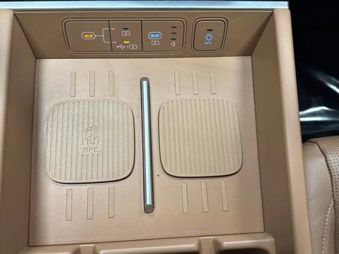 Used 2024 Hyundai Santa Fe Limited image 39