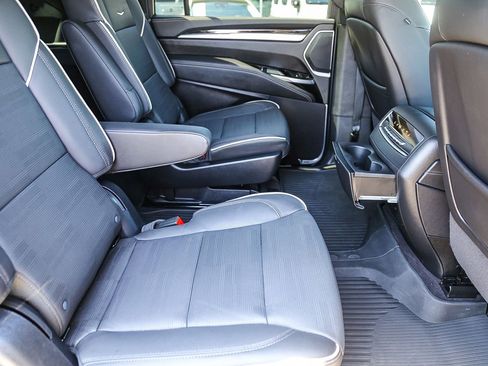 Used 2025 Cadillac Escalade ESV Premium Luxury w/ LPO, Floor Liner Package AWD/4WD image 16