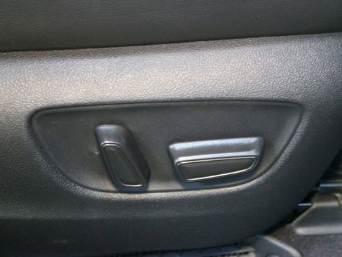 Used 2022 Toyota Sienna XSE w/ XSE Plus Package image 12