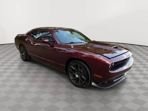 Used 2019 Dodge Challenger R/T RWD image 15