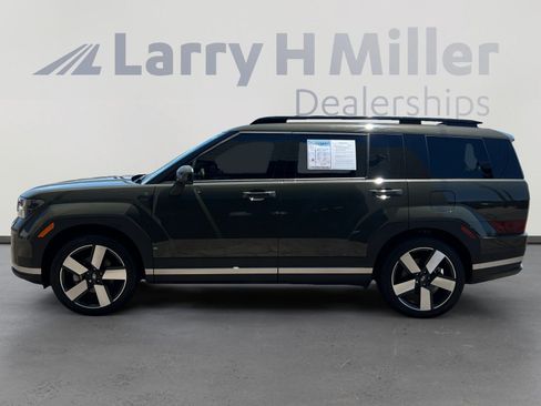 Used 2025 Hyundai Santa Fe Limited AWD/4WD image 3