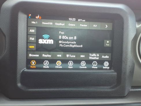 Used 2022 Jeep Gladiator Sport image 18