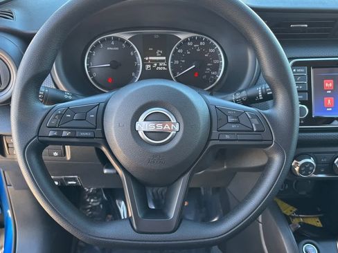 Used 2025 Nissan Kicks Play S image 14