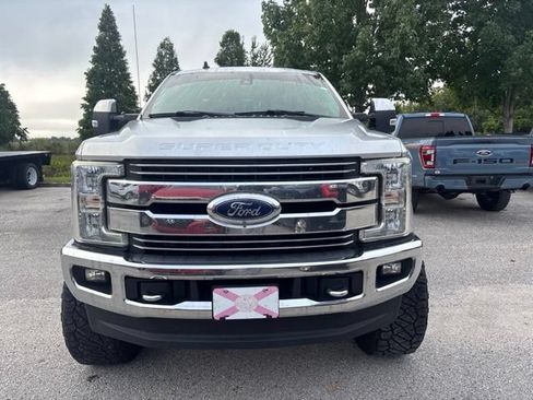 Used 2019 Ford F250 Lariat w/ Lariat Ultimate Package AWD/4WD image 2
